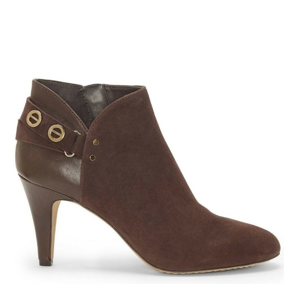 Vince Camuto Shoes - Vince Camuto venten Brown Ankle Booties